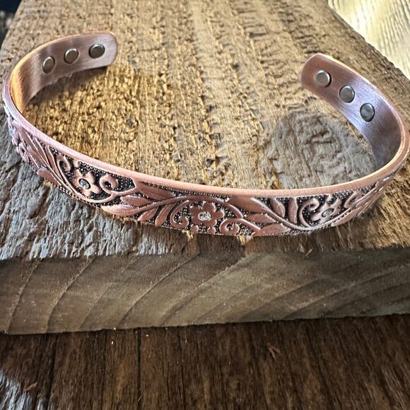 Boho Copper Floral Cuff Bangle Bracelet, Arthritis Relief, Gift Box - Picture 3 of 11